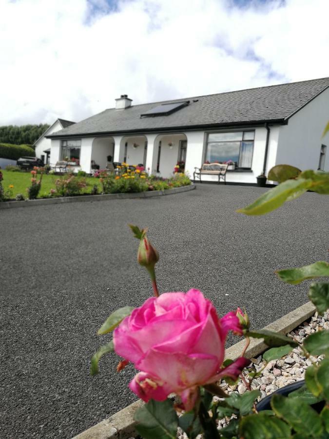 The Three Arches Bed & Breakfast Louisburgh Exterior photo